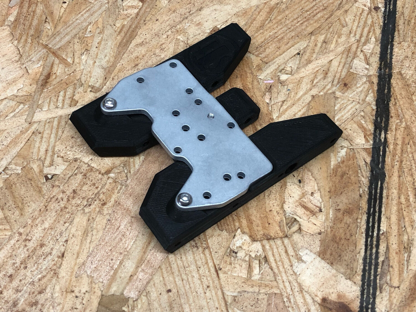 STH - Caiman OG UK2/3 (8 Degree Skid 4 Trans -in-1 design)