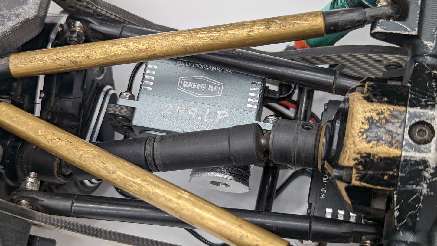 GCRC Caiman OG UK2/3 between the rails Servo WINCH MOUNT